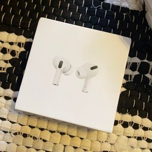 AirPod pro — CASE ONLY